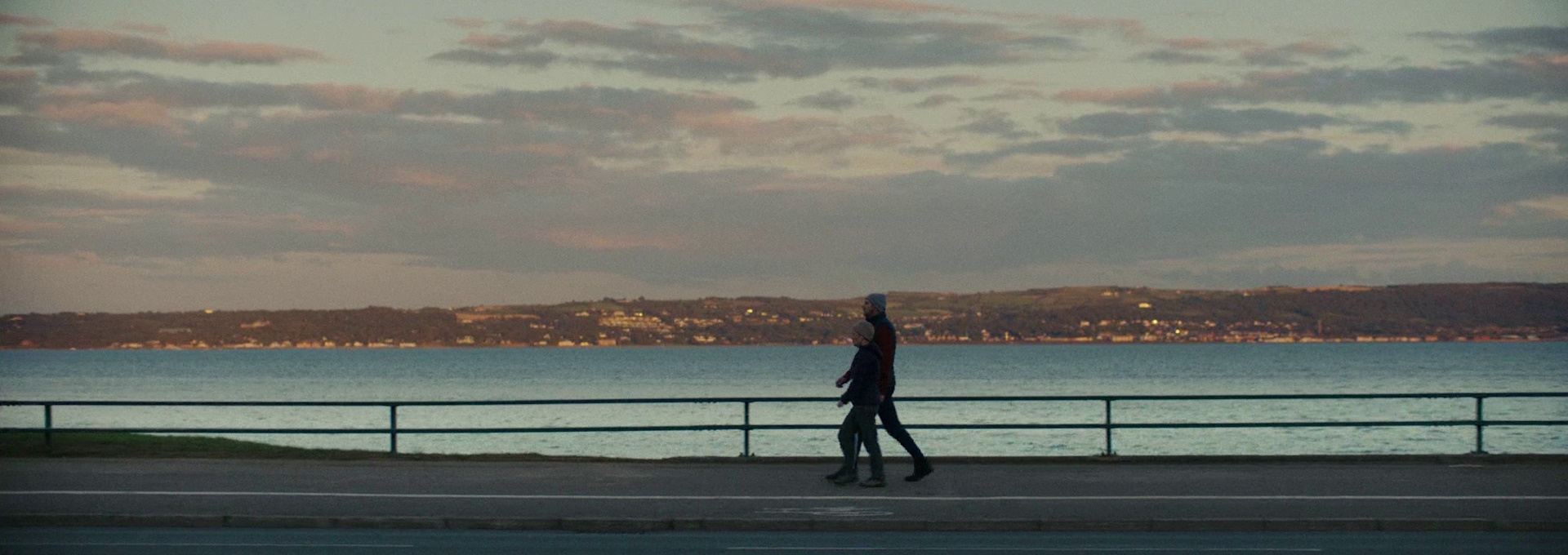 Beskrivende bilde relatert til innholdet i filmen "Ordinary love"