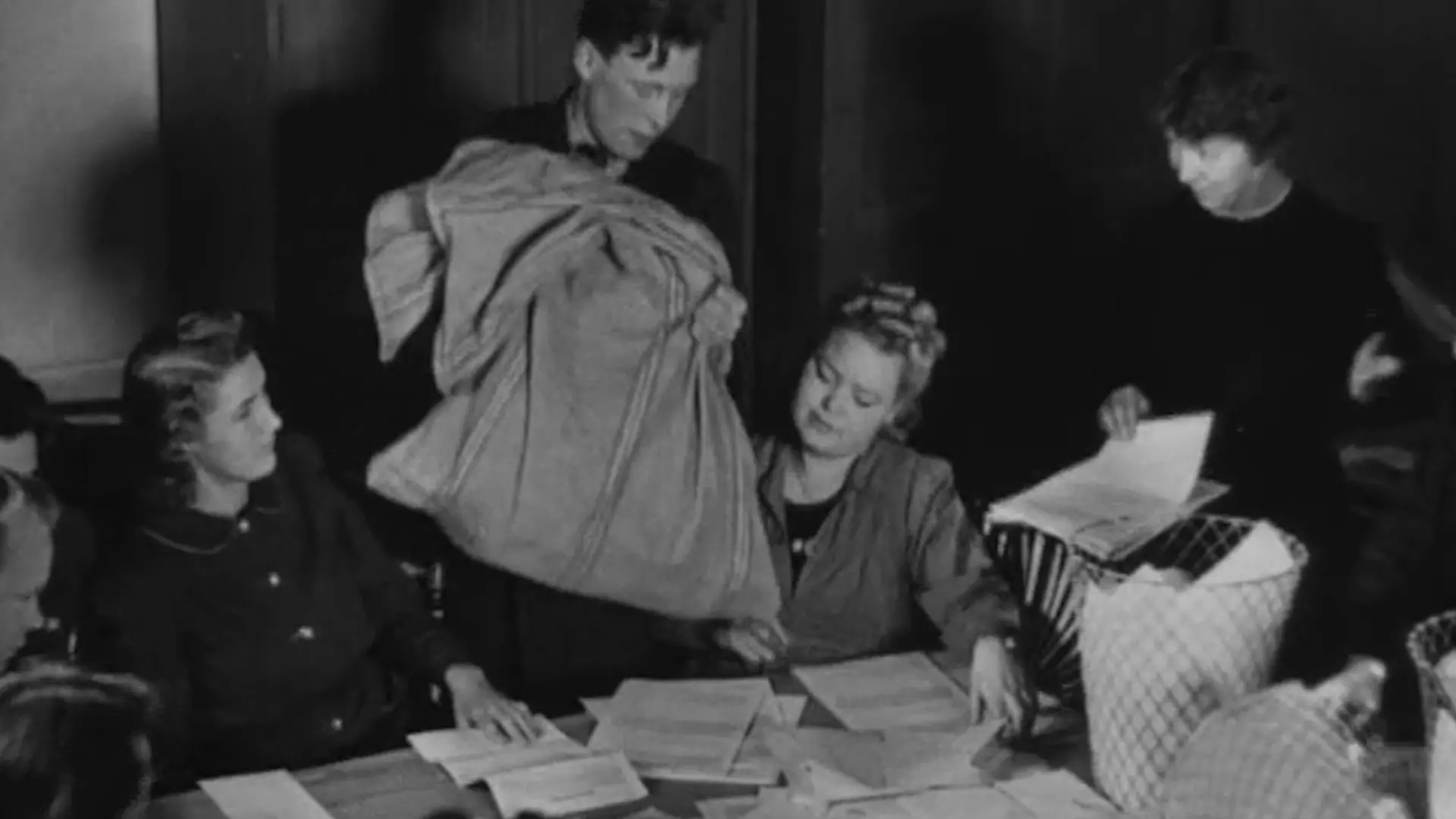 Beskrivende bilde relatert til innholdet i filmen "Norsk films revy nr. 18, 1942"