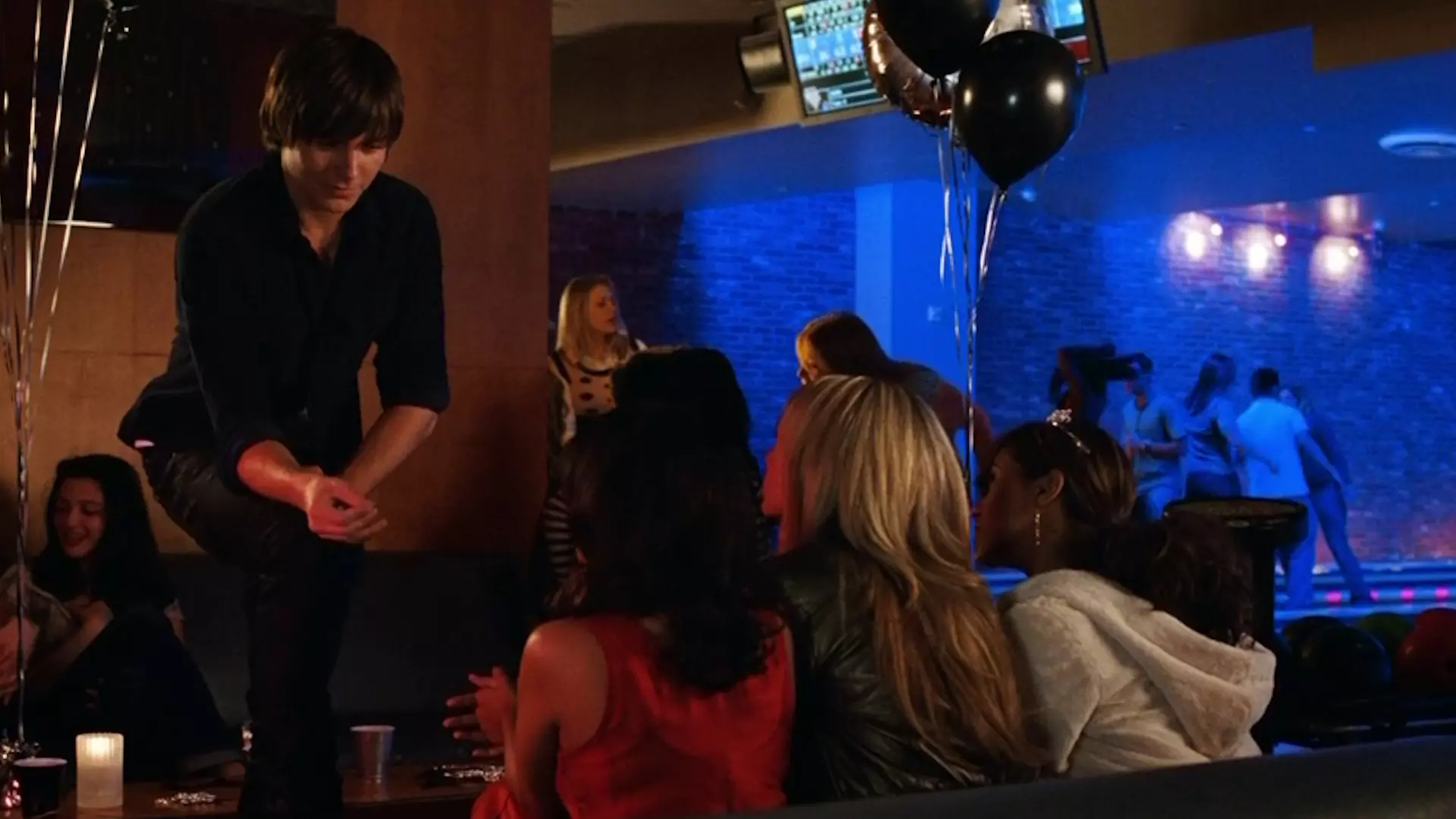 Beskrivende bilde relatert til innholdet i filmen "17 again"