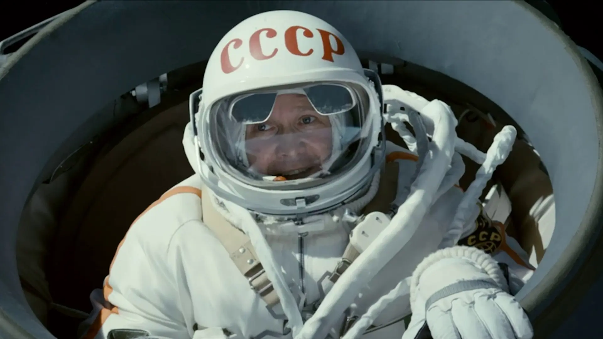 Beskrivende bilde relatert til innholdet i filmen "Spacewalker"