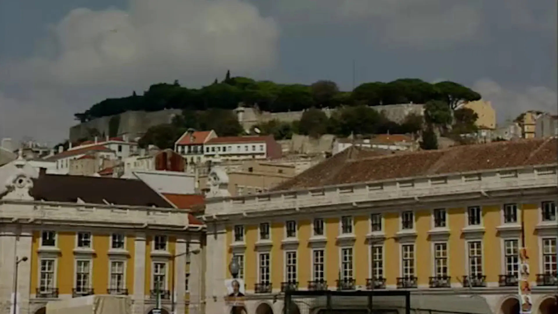 Beskrivende bilde relatert til innholdet i filmen "LAND I VERDEN: Utsyn over Portugal"