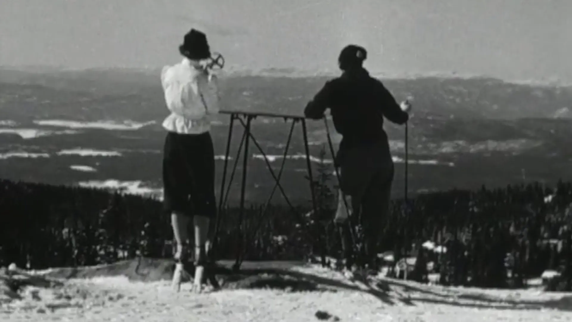Beskrivende bilde relatert til innholdet i filmen "Norsk Films revy nr. 26, 1942"