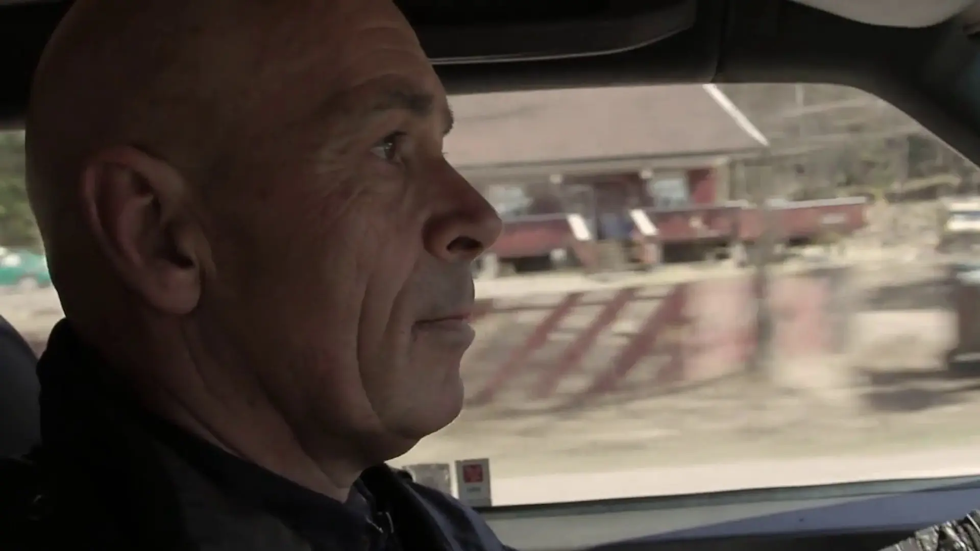 Beskrivende bilde relatert til innholdet i filmen "Pappa og de forlatte små"