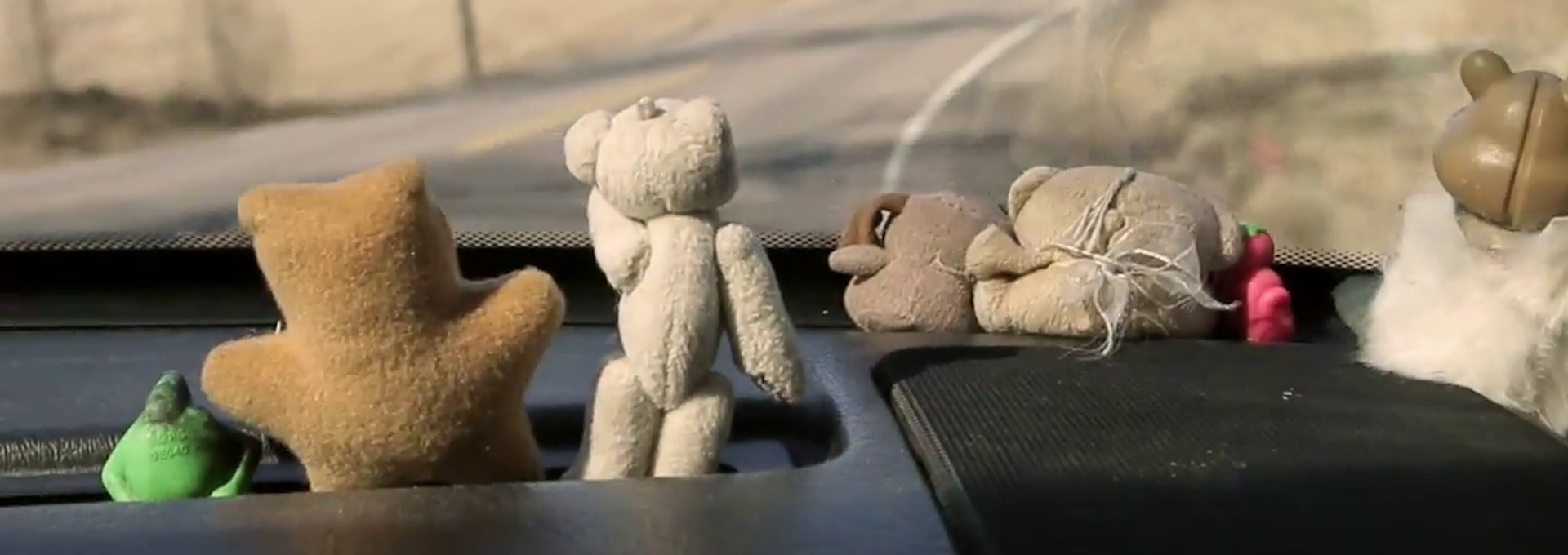 Beskrivende bilde relatert til innholdet i filmen "Pappa og de forlatte små"