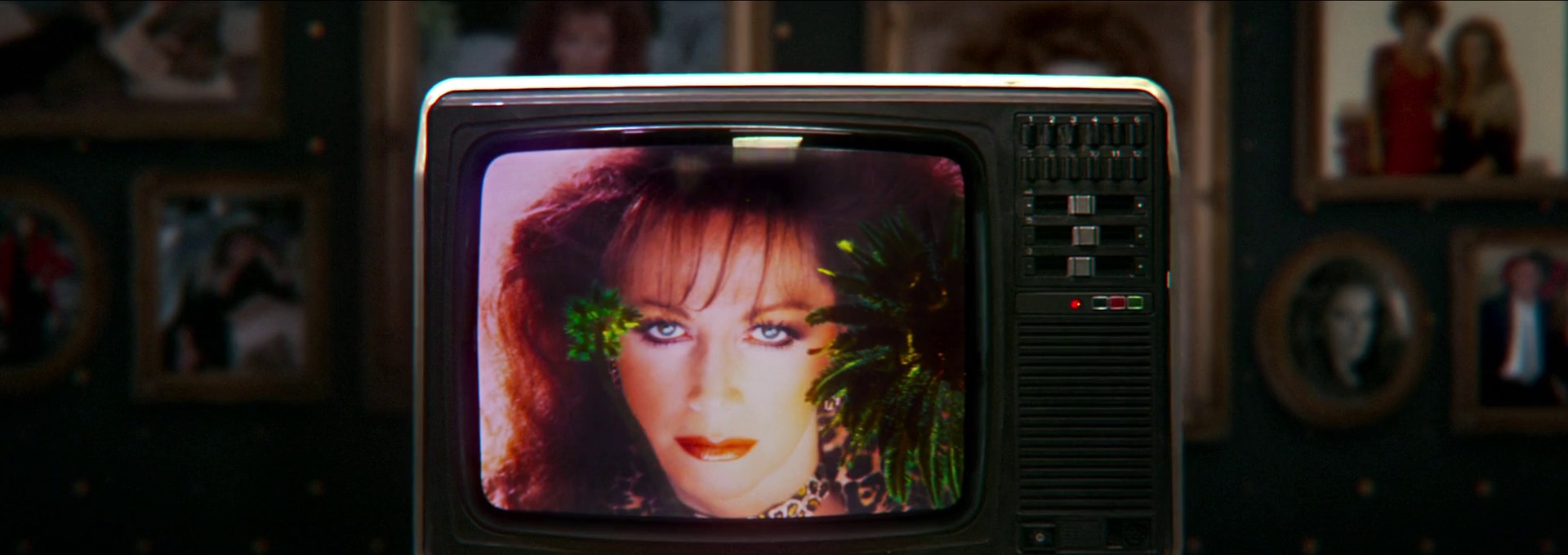 Beskrivende bilde relatert til innholdet i filmen "Lady Boss: The Jackie Collins Story"