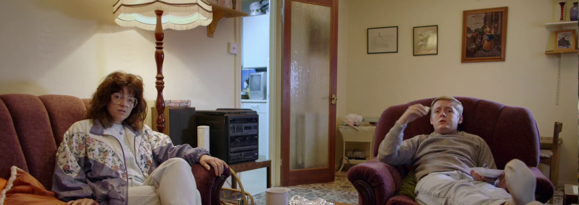 Beskrivende bilde relatert til innholdet i filmen "This is England '90 - Episode 1"