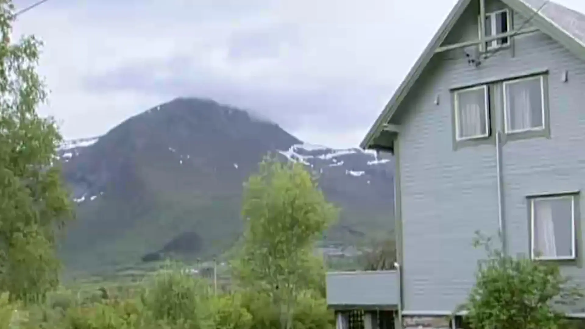Beskrivende bilde relatert til innholdet i filmen "Tradra - i går ble jeg tater"