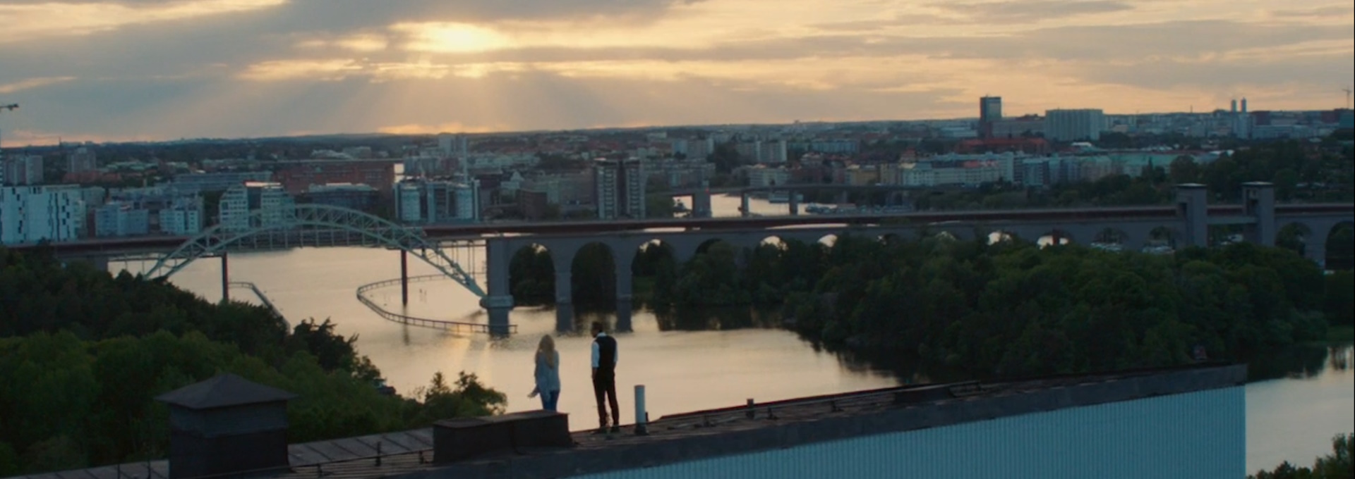 Beskrivende bilde relatert til innholdet i filmen "Lyckligare Kan Ingen Vara"