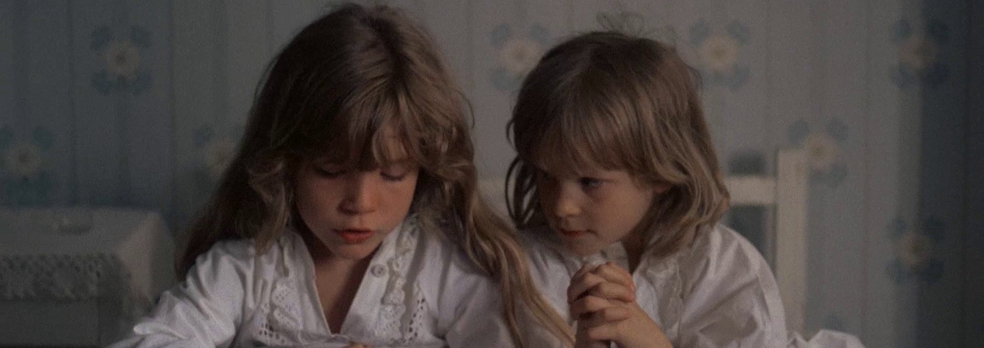 Beskrivende bilde relatert til innholdet i filmen "Marikken på Junibakken"