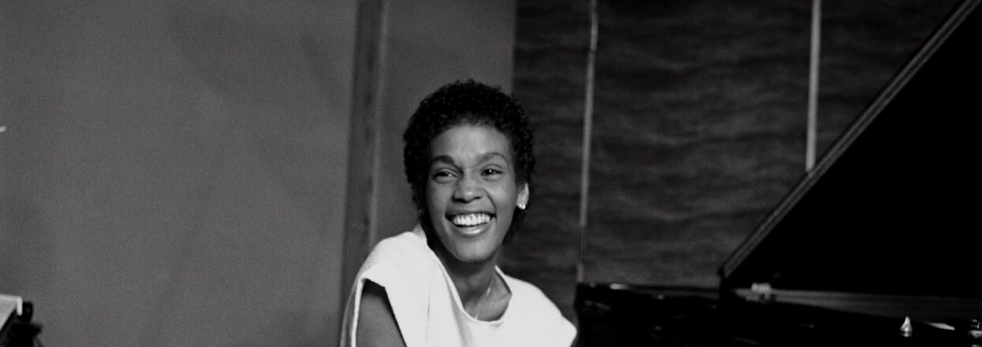 Beskrivende bilde relatert til innholdet i filmen "Whitney"