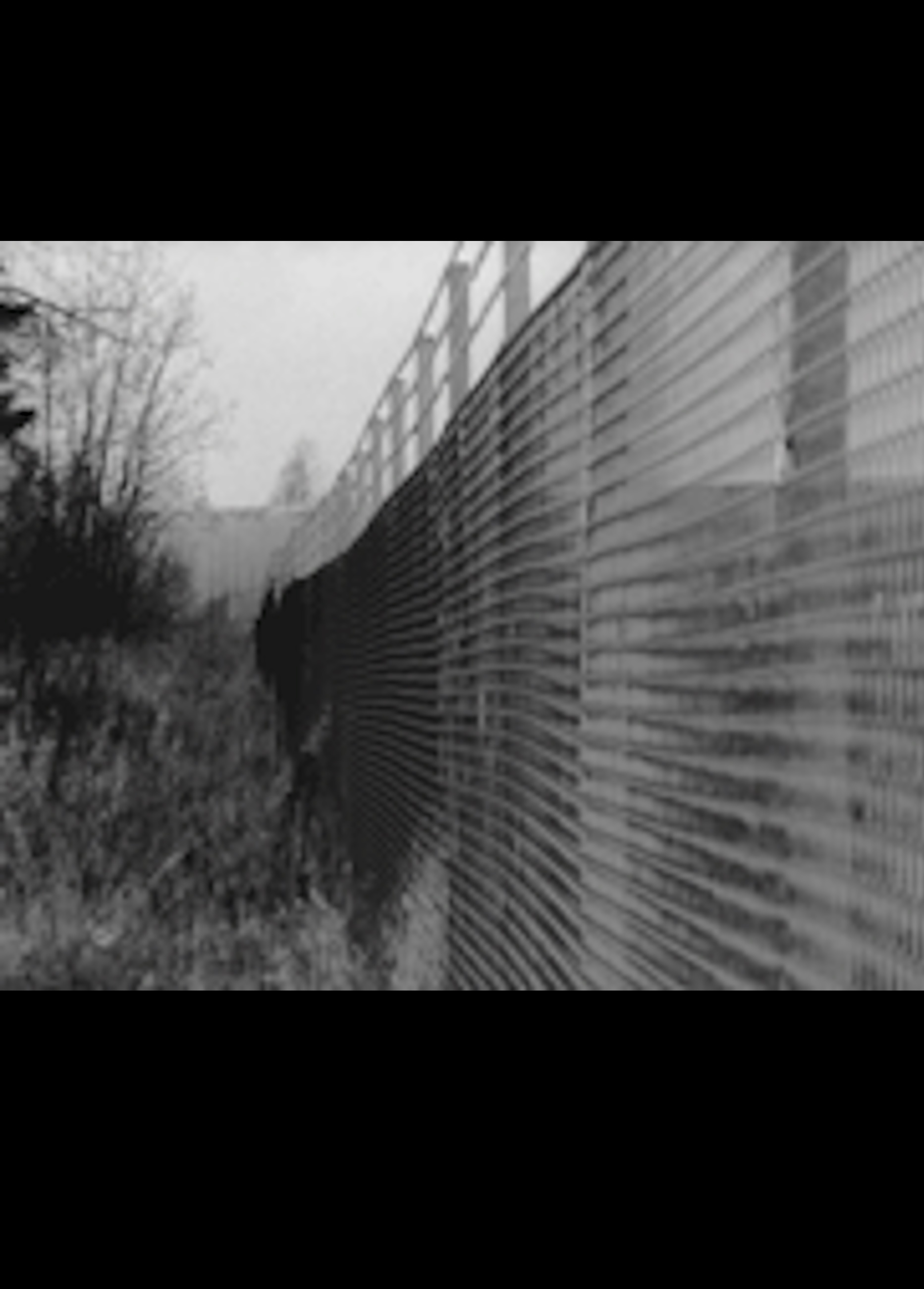 Beskrivende bilde relatert til innholdet i filmen "Murer rundt fengslet"