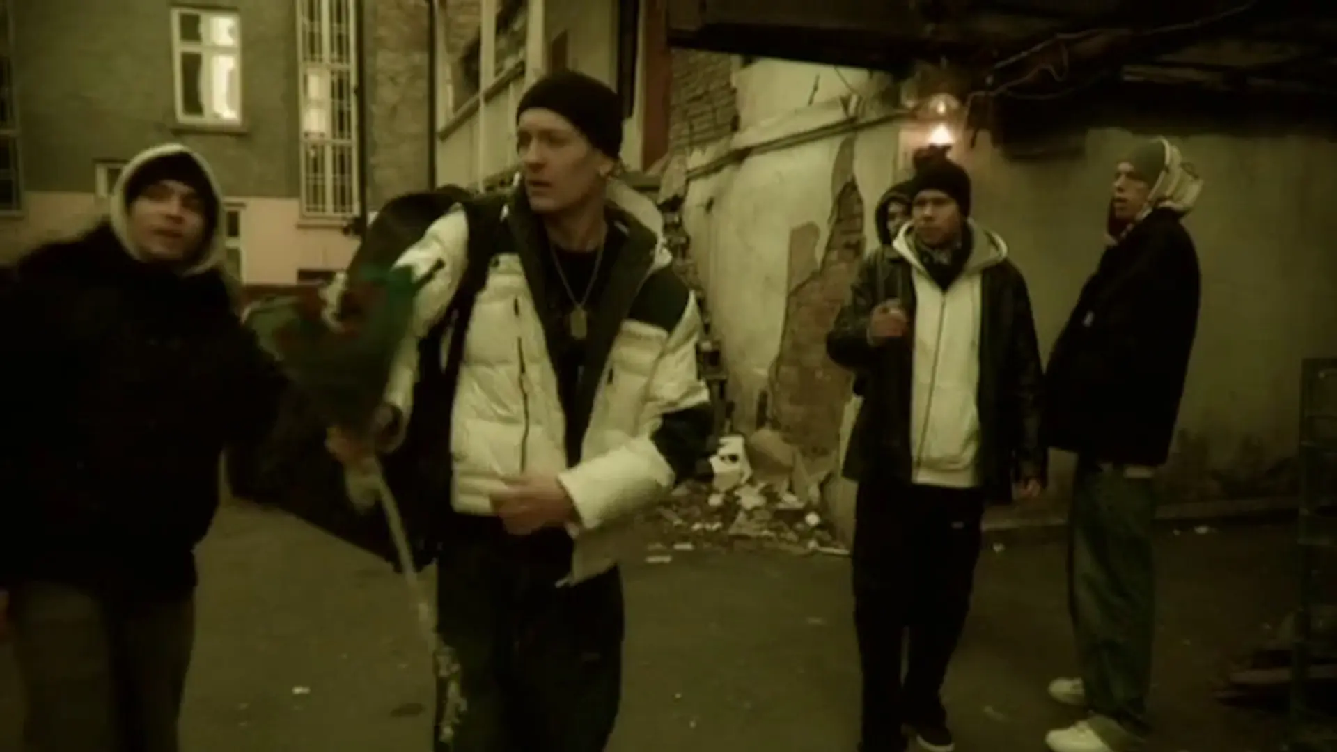 Beskrivende bilde relatert til innholdet i filmen "Rundt og rundt"