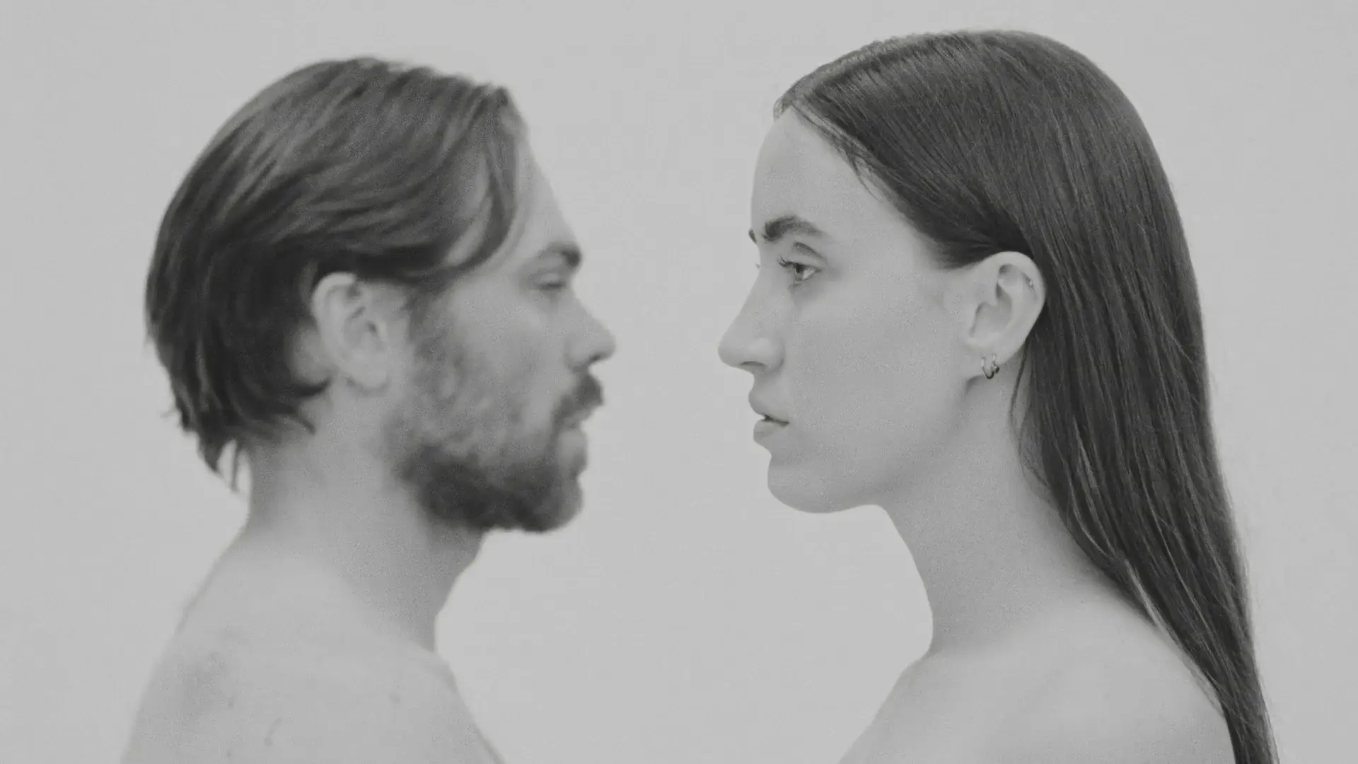 Beskrivende bilde relatert til innholdet i filmen "Leaving No Traces"