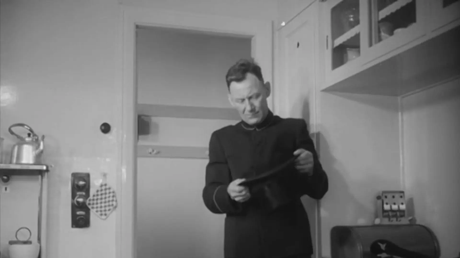Beskrivende bilde relatert til innholdet i filmen "Renholdsverket"