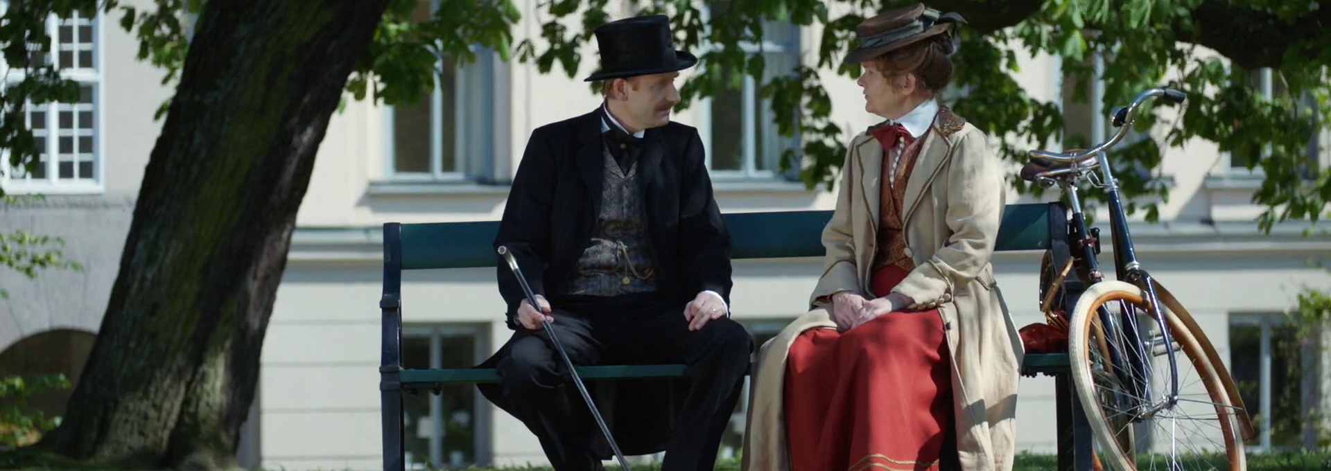 Beskrivende bilde relatert til innholdet i filmen "Frøken Frimans krig S4 - Episode 3"