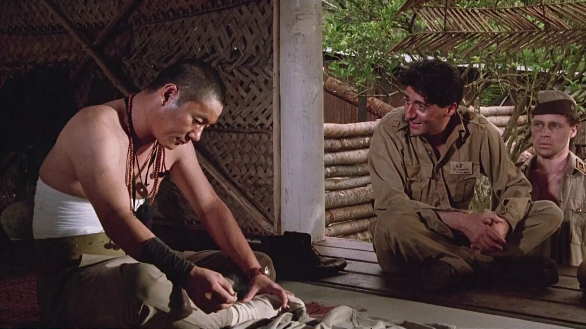 Beskrivende bilde relatert til innholdet i filmen "Merry Christmas Mr. Lawrence"