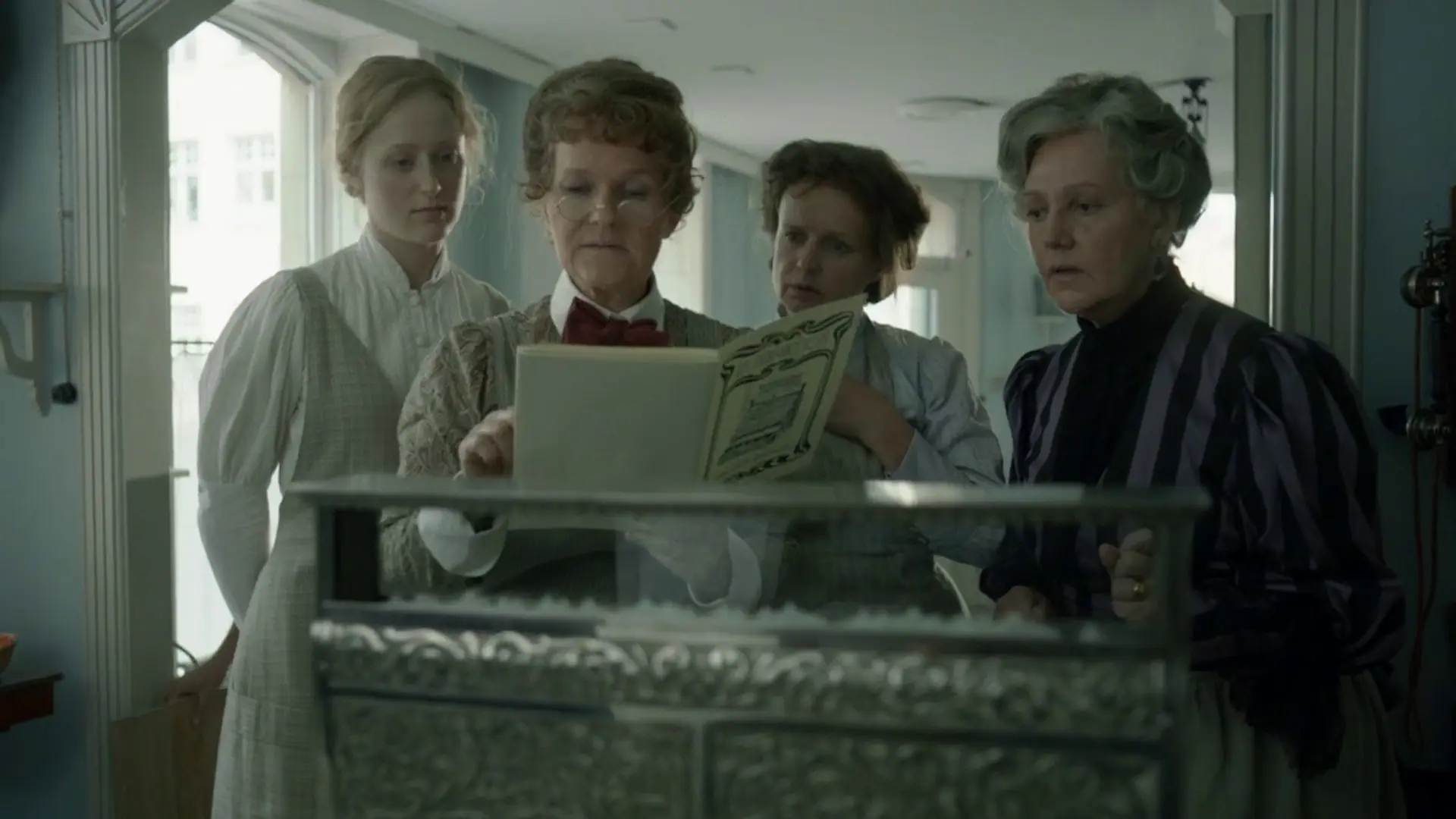 Beskrivende bilde relatert til innholdet i filmen "Frøken Frimans krig S1-Episode 3"