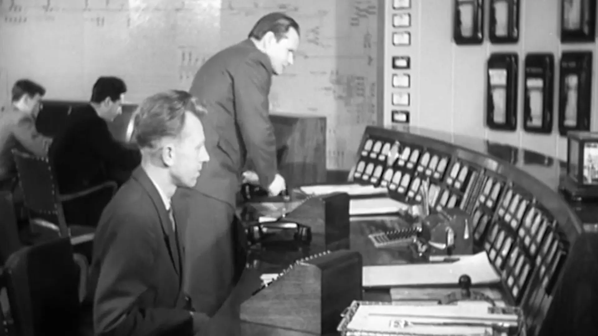 Beskrivende bilde relatert til innholdet i filmen "Kraft til byen : en film om elektrisitetsforsyningen til Oslo"