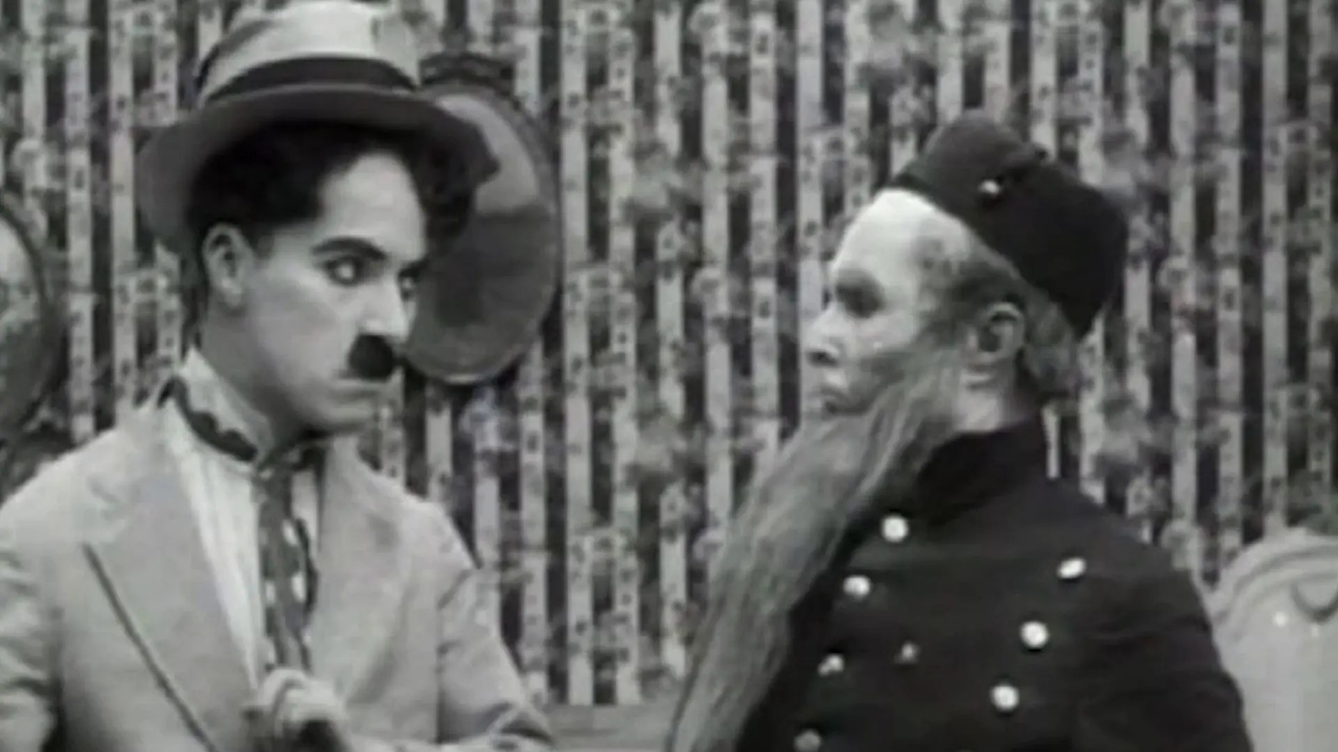 Beskrivende bilde relatert til innholdet i filmen "Chaplin i Kurbad"