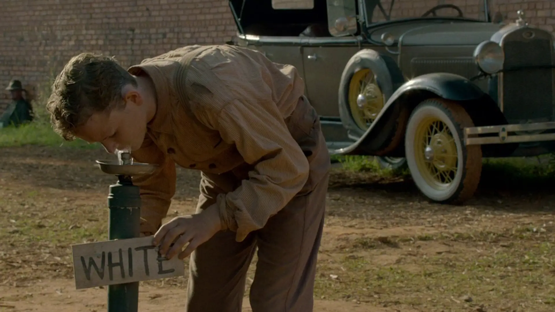Beskrivende bilde relatert til innholdet i filmen "Lawless"