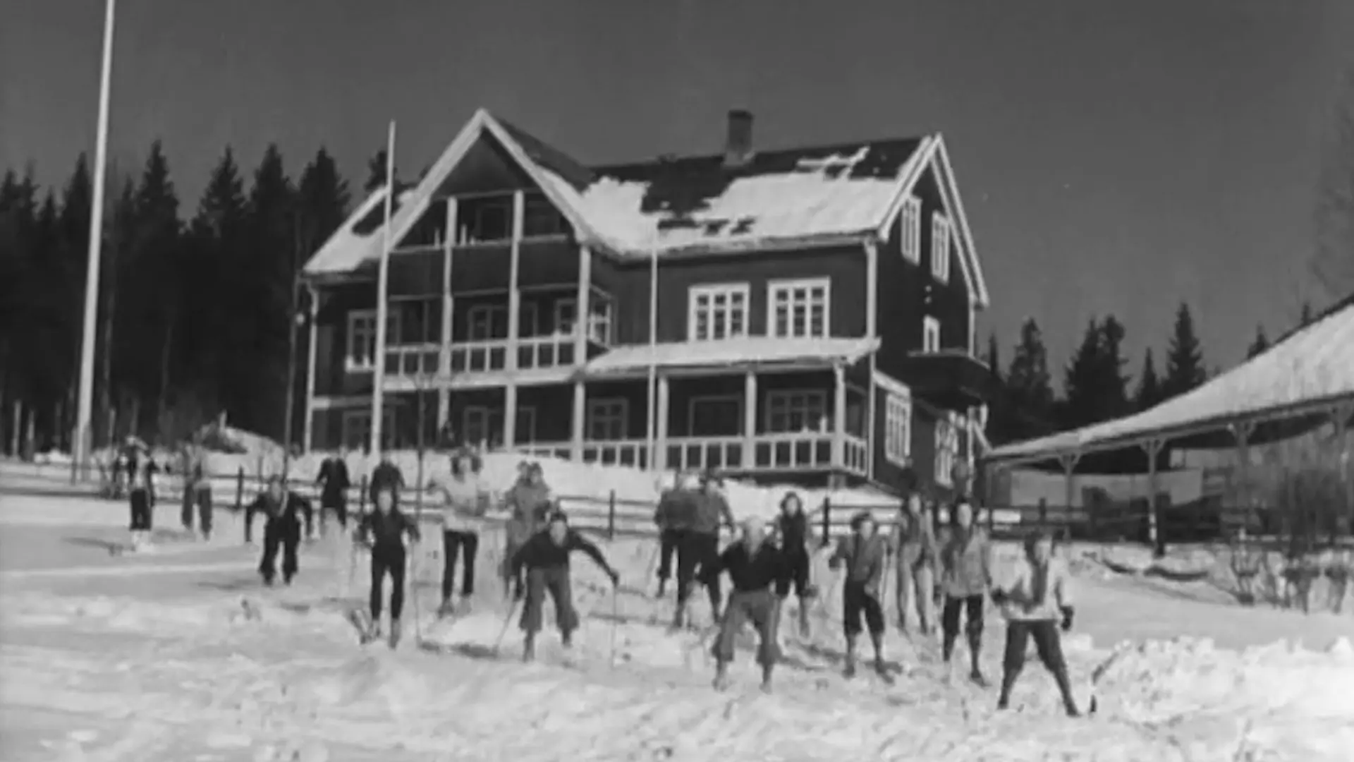 Beskrivende bilde relatert til innholdet i filmen "Norsk films revy nr. 22, 1942"