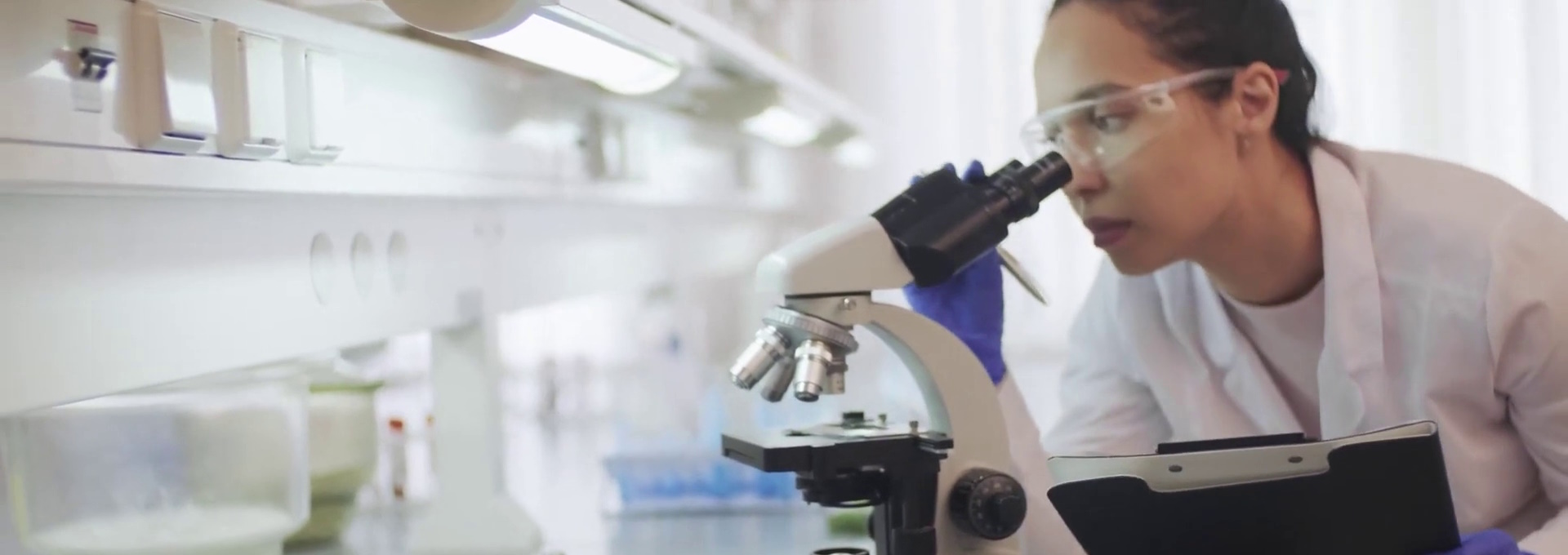 Beskrivende bilde relatert til innholdet i filmen "Menneskekroppen - bakterier og virus"