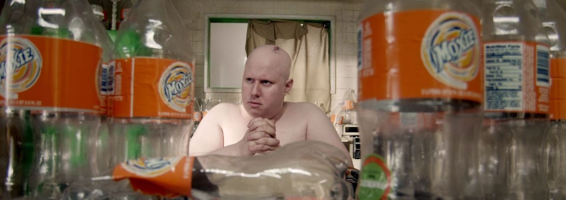 Beskrivende bilde relatert til innholdet i filmen "Small Apartments"