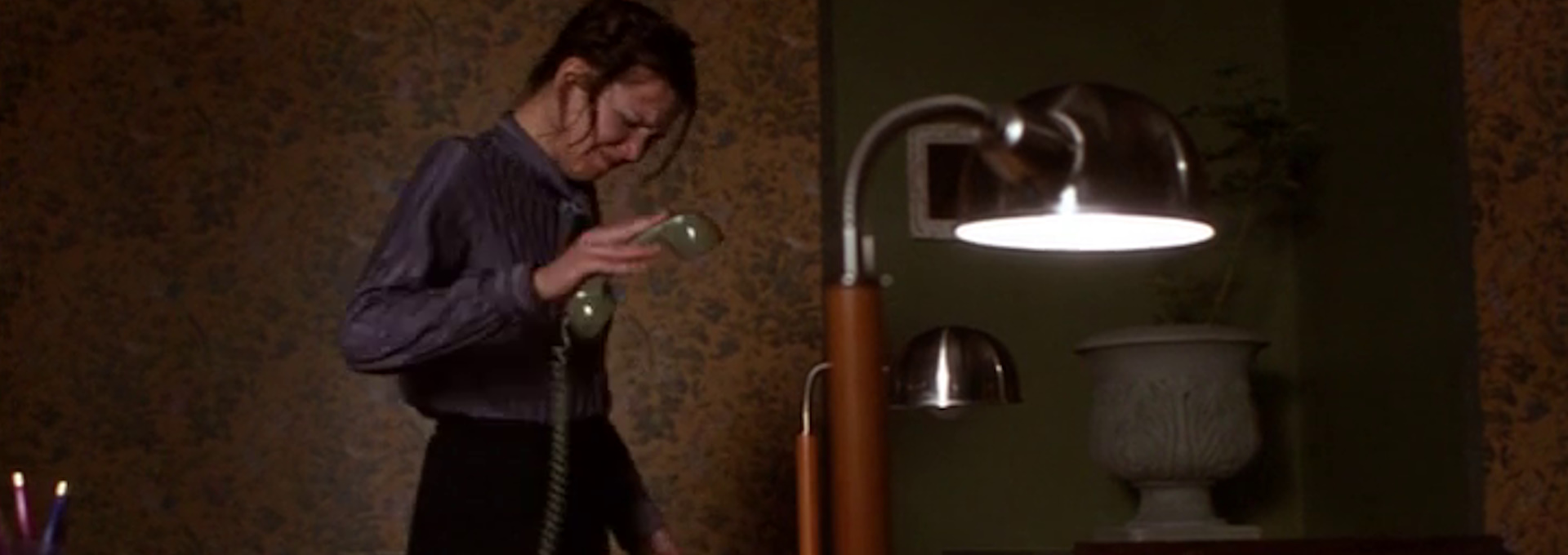 Beskrivende bilde relatert til innholdet i filmen "Secretary"