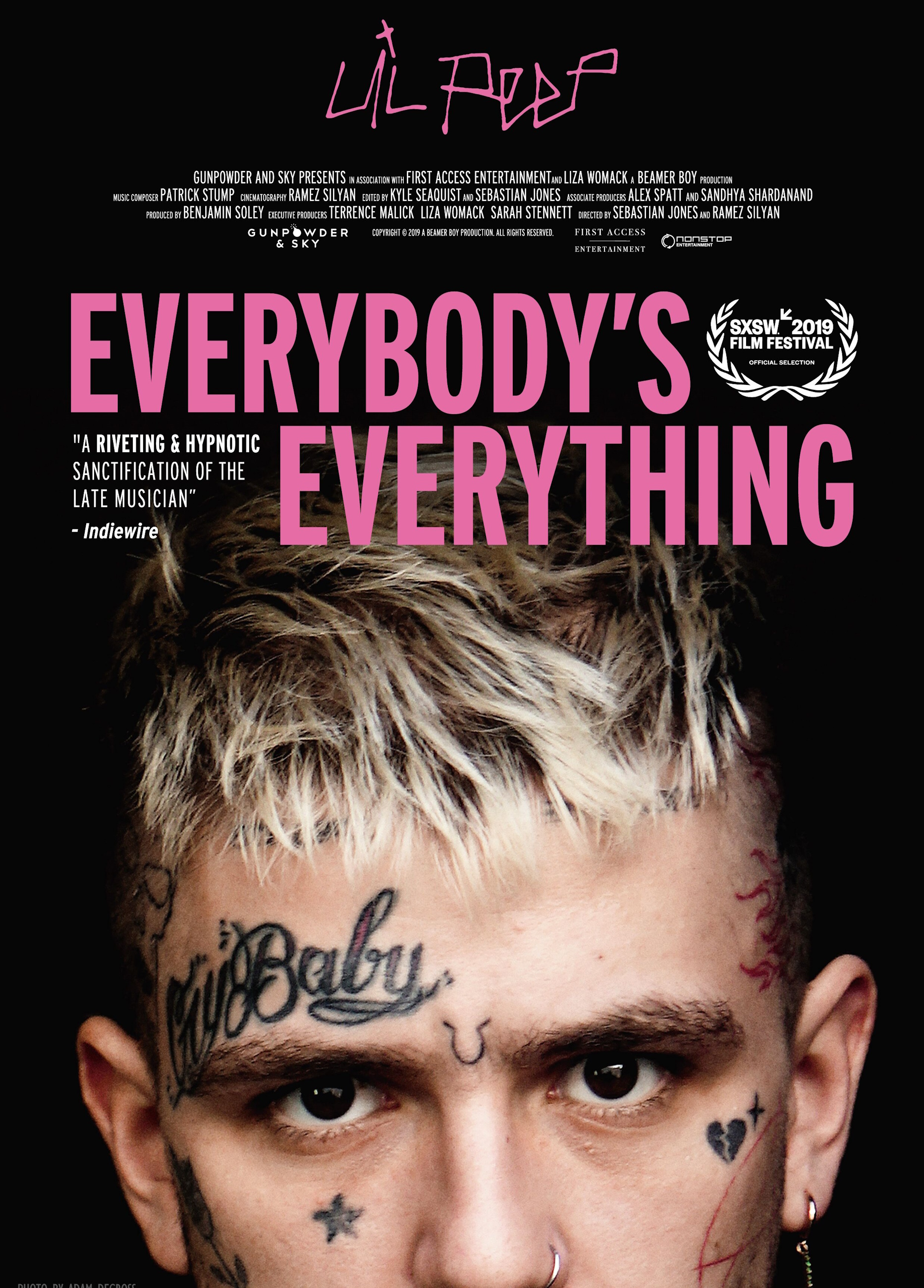 Beskrivende bilde relatert til innholdet i filmen "Everybody's Everything"