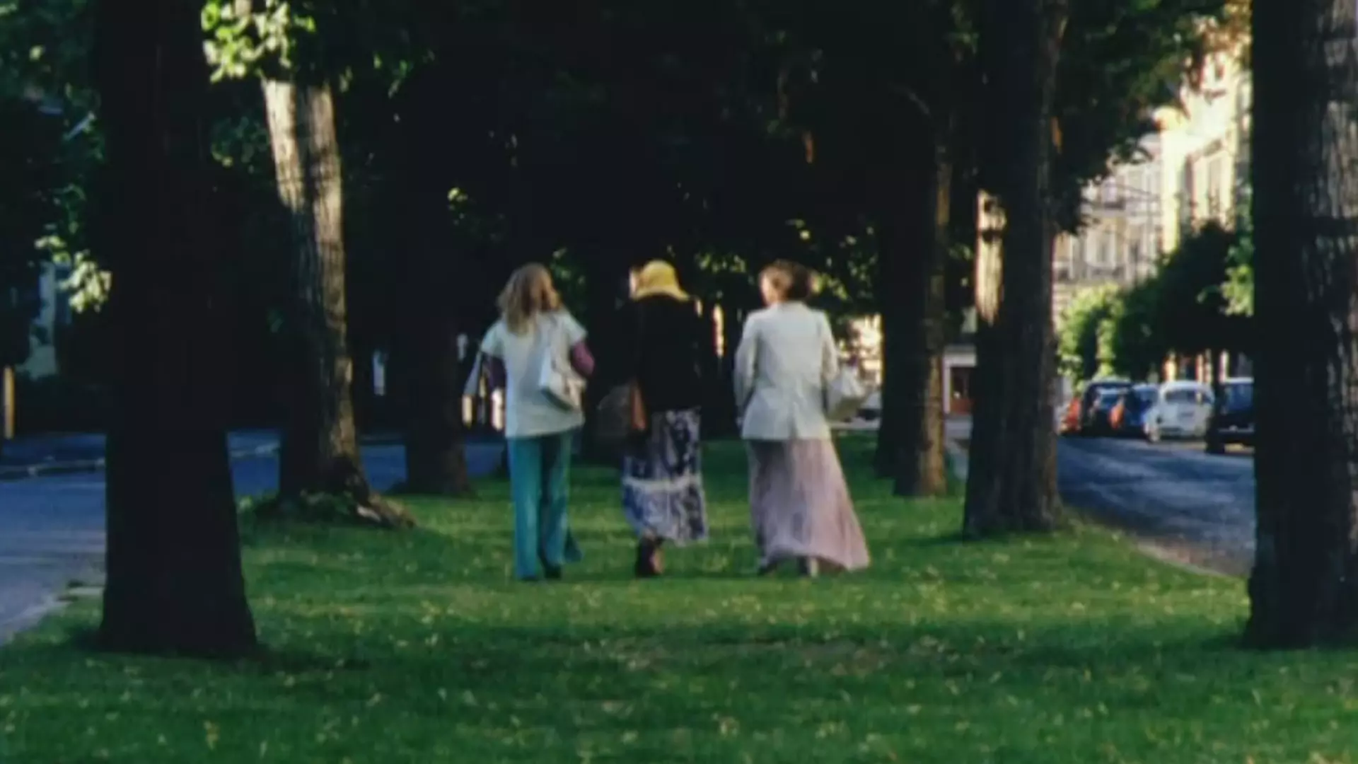 Beskrivende bilde relatert til innholdet i filmen "Hustruer"