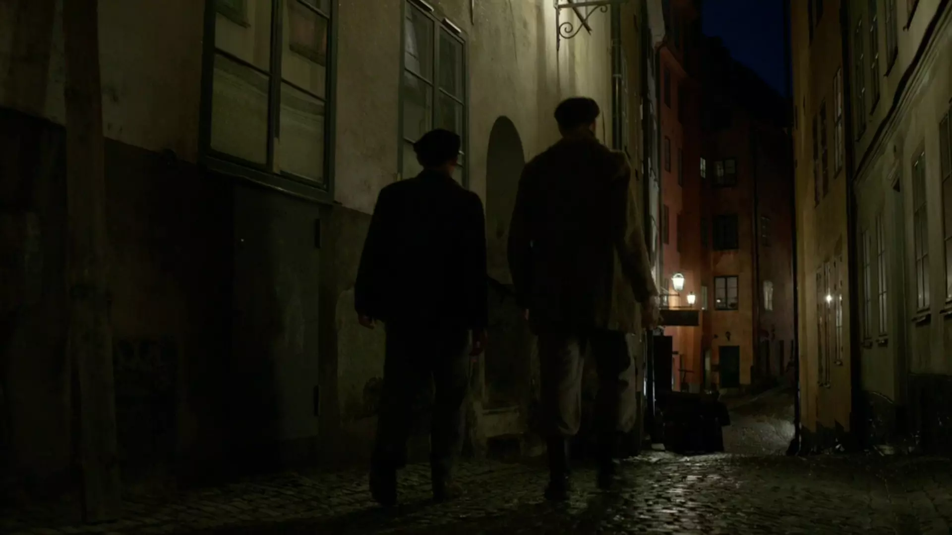 Beskrivende bilde relatert til innholdet i filmen "Frøken Frimans krig_S3_Episode 1"