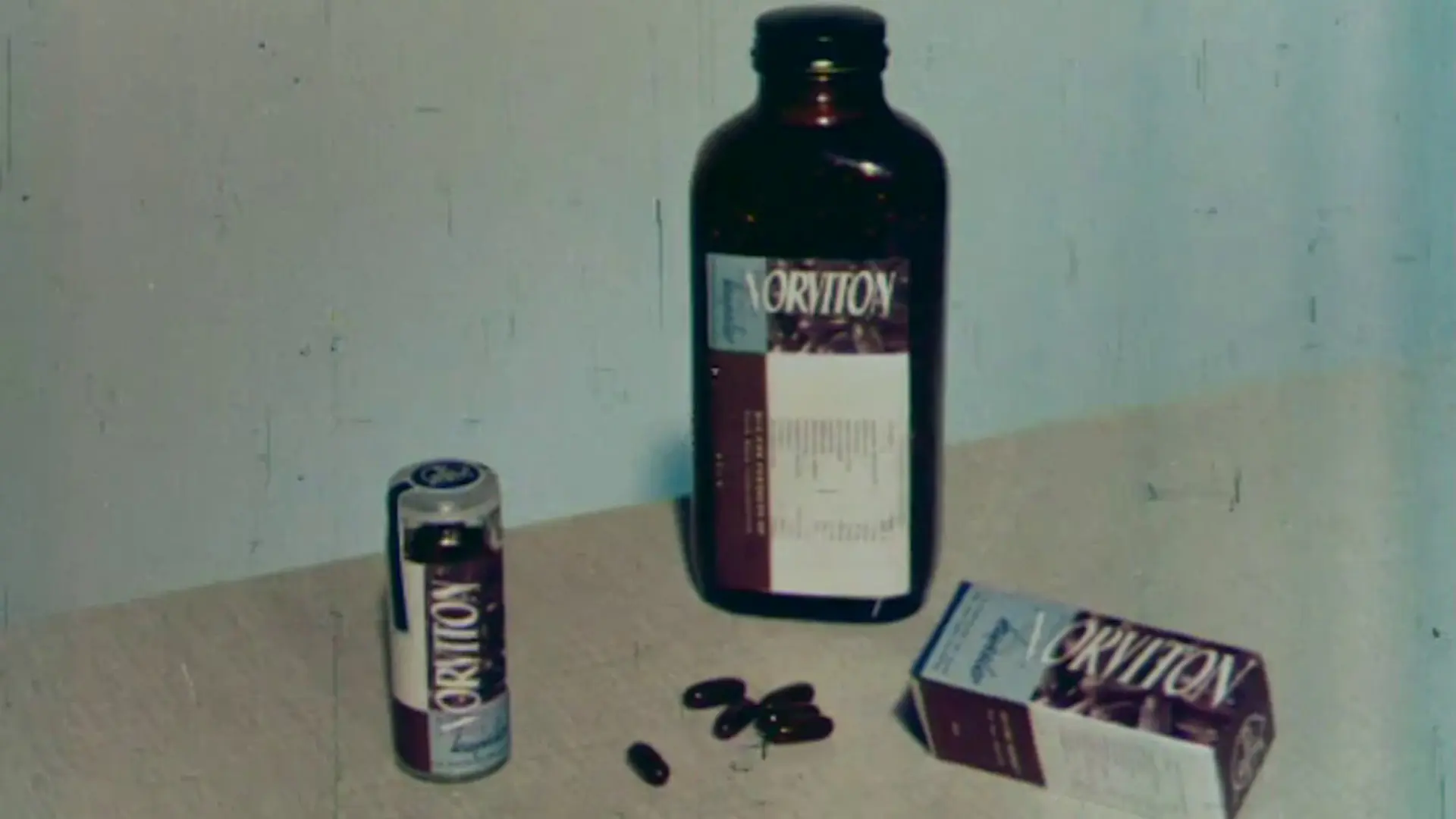 Beskrivende bilde relatert til innholdet i filmen "Norviton vitaminkapsel : reklame"