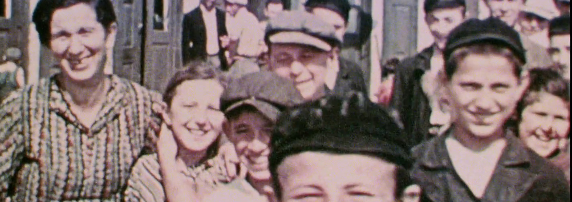 Beskrivende bilde relatert til innholdet i filmen "Three Minutes: A Lengthening"