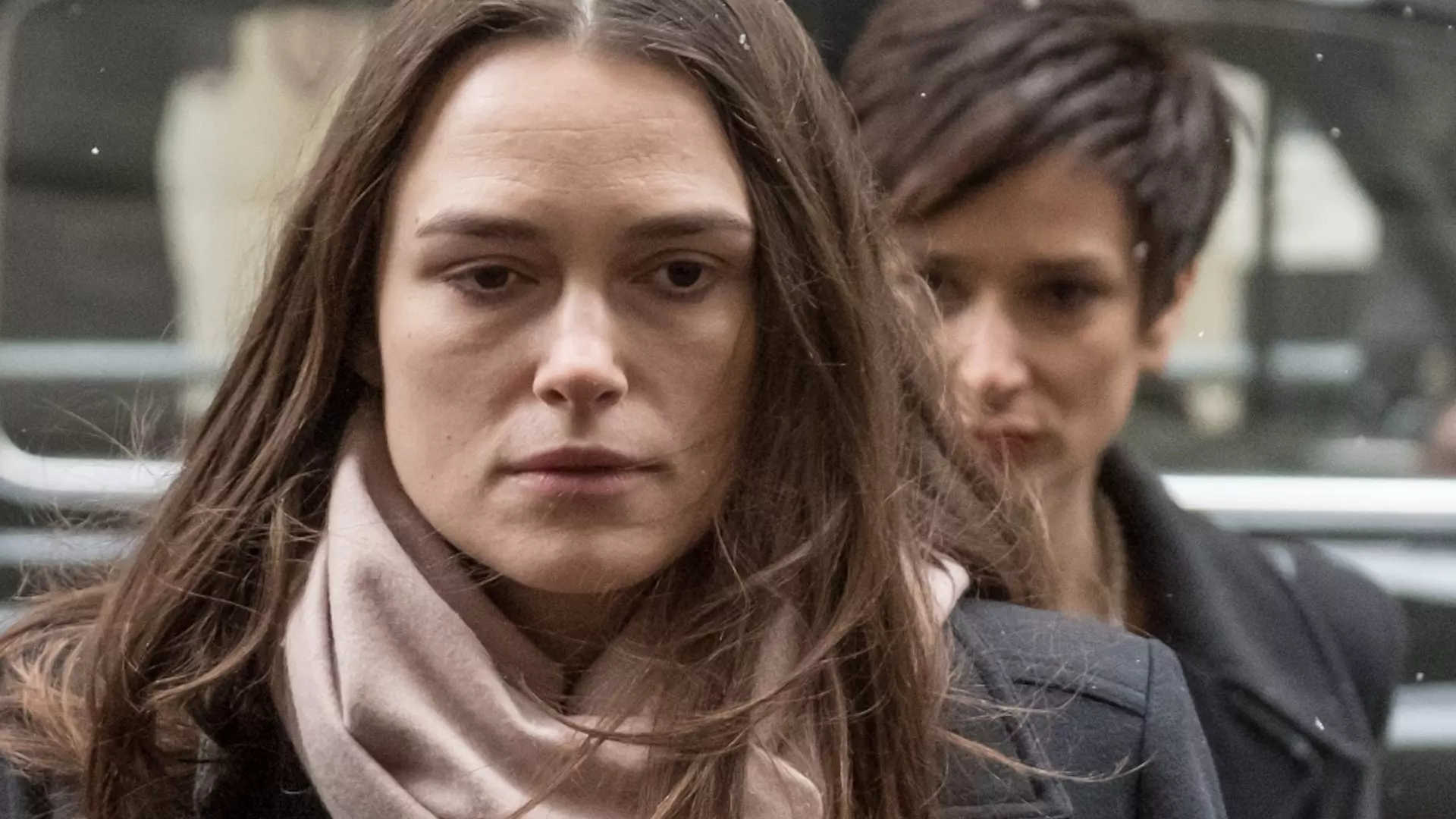 Beskrivende bilde relatert til innholdet i filmen "Official Secrets"