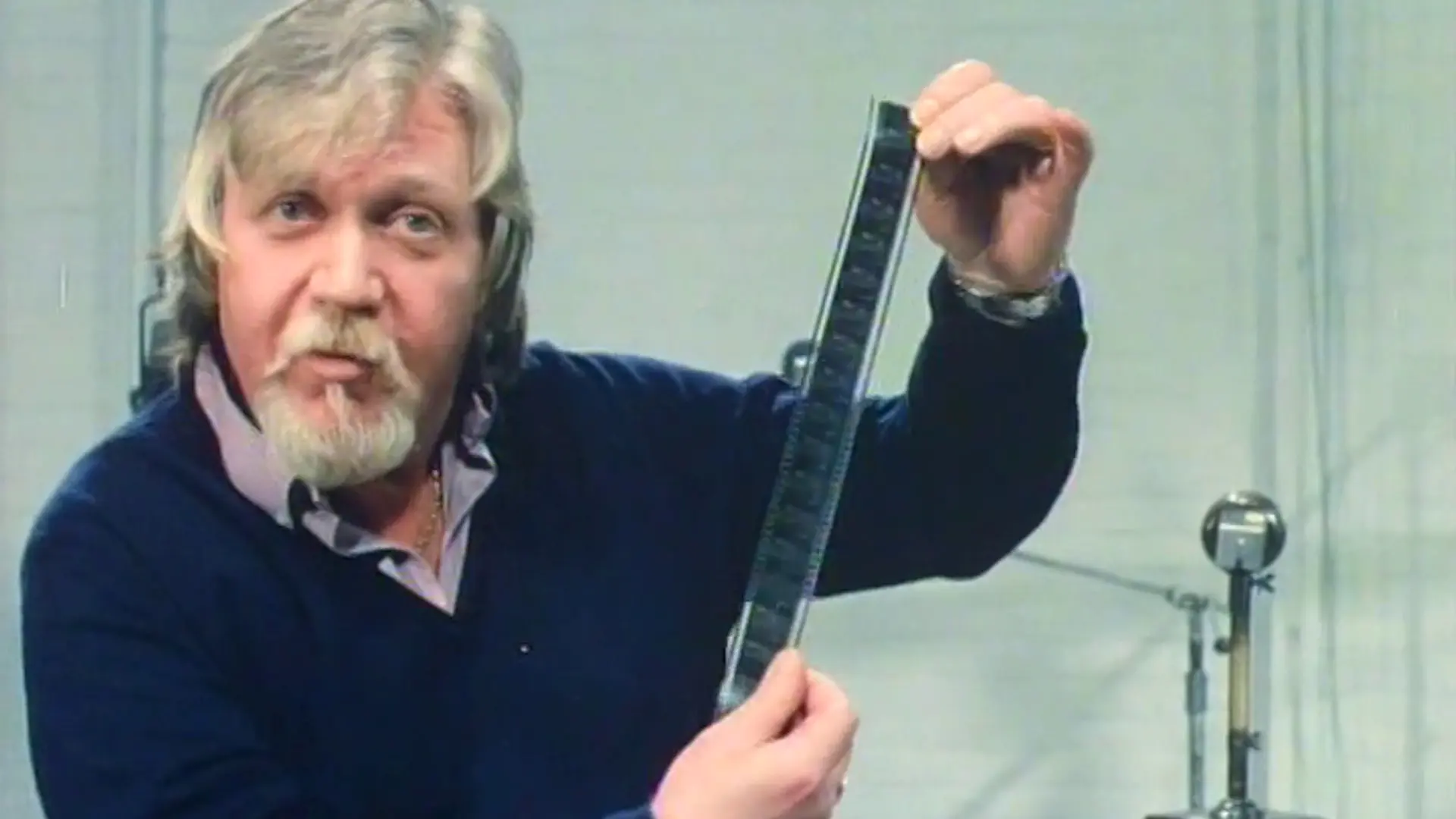 Beskrivende bilde relatert til innholdet i filmen "Kamera går! : norsk filmproduksjon gjennom 75 år"