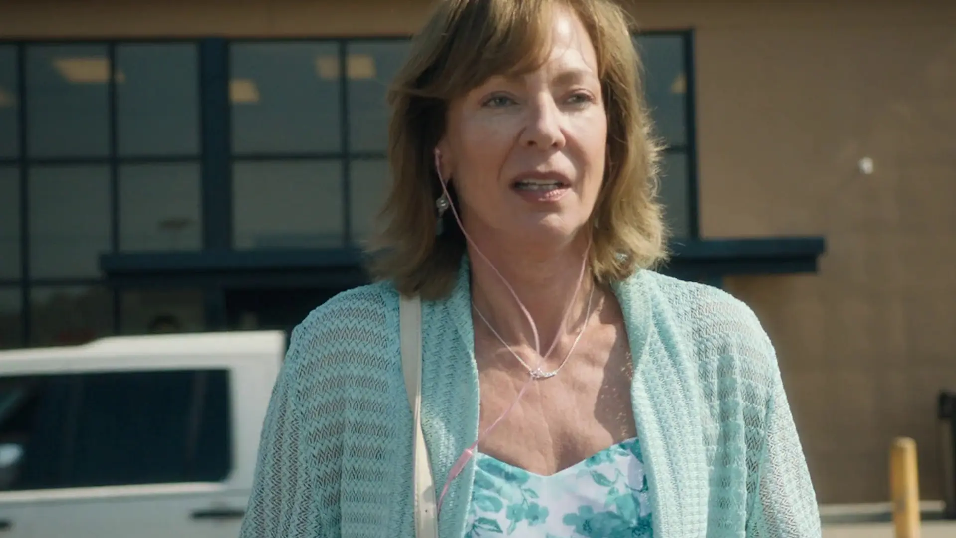 Beskrivende bilde relatert til innholdet i filmen "Breaking News in Yuba County"