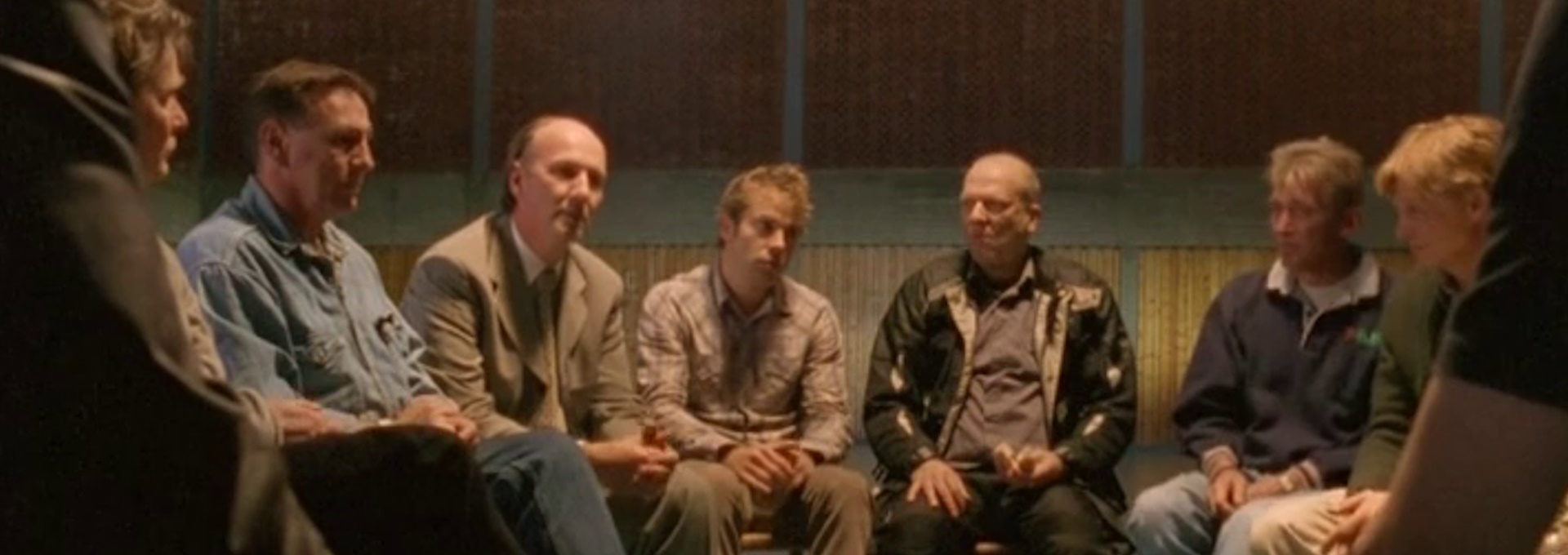 Beskrivende bilde relatert til innholdet i filmen "Alene menn sammen"