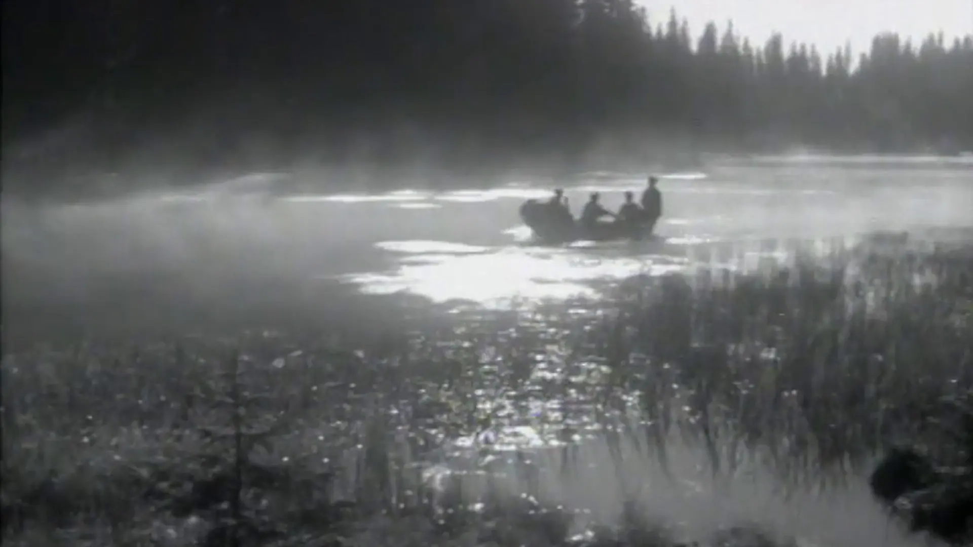 Beskrivende bilde relatert til innholdet i filmen "Akerselva : med filmkamera fra Puttmyrene til Nyland"