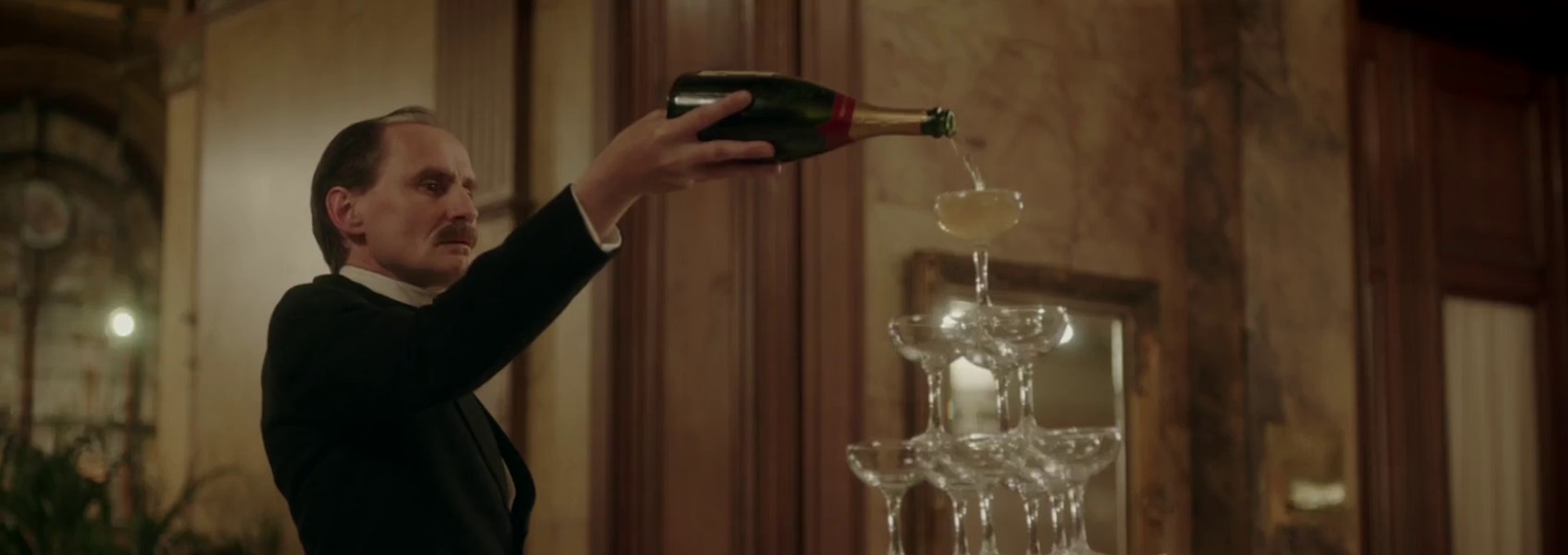 Beskrivende bilde relatert til innholdet i filmen "A royal night out"