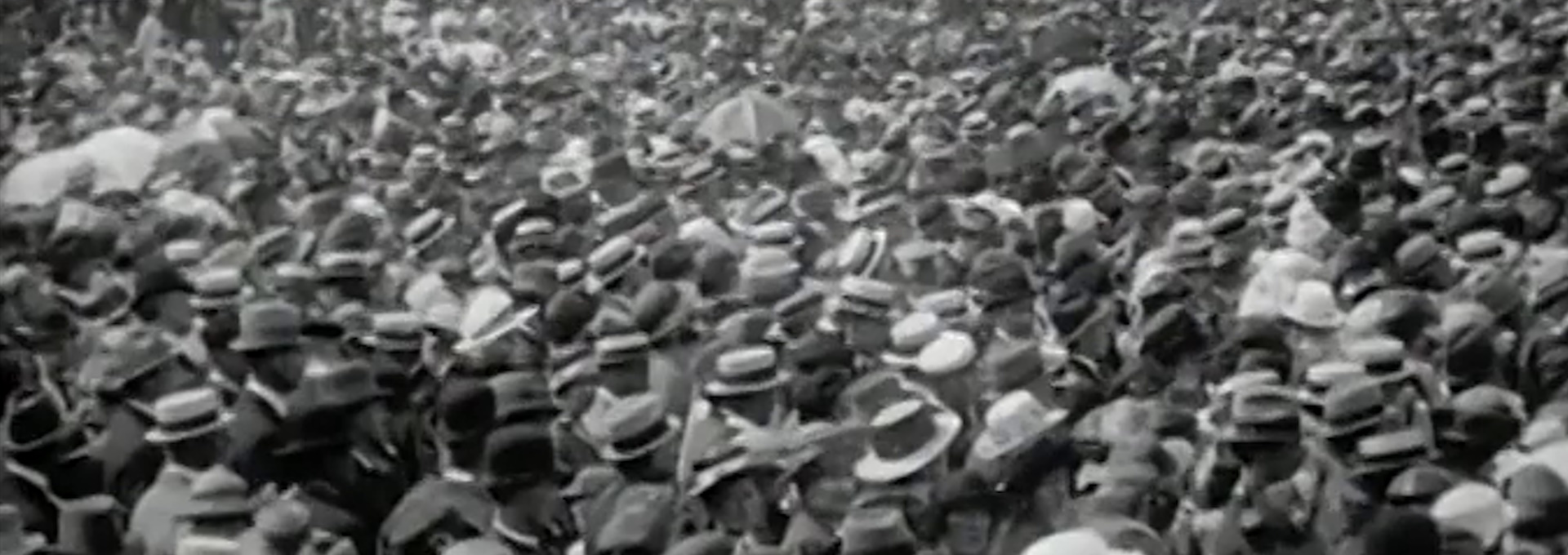 Beskrivende bilde relatert til innholdet i filmen "En dame med hatt"