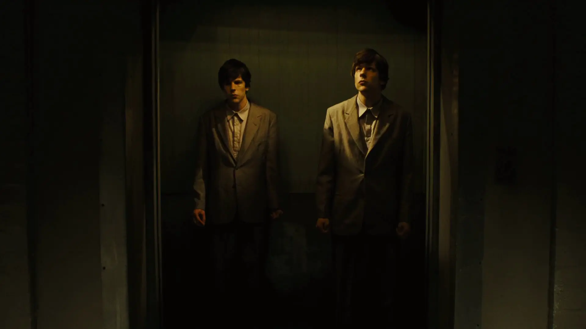 Beskrivende bilde relatert til innholdet i filmen "The double"