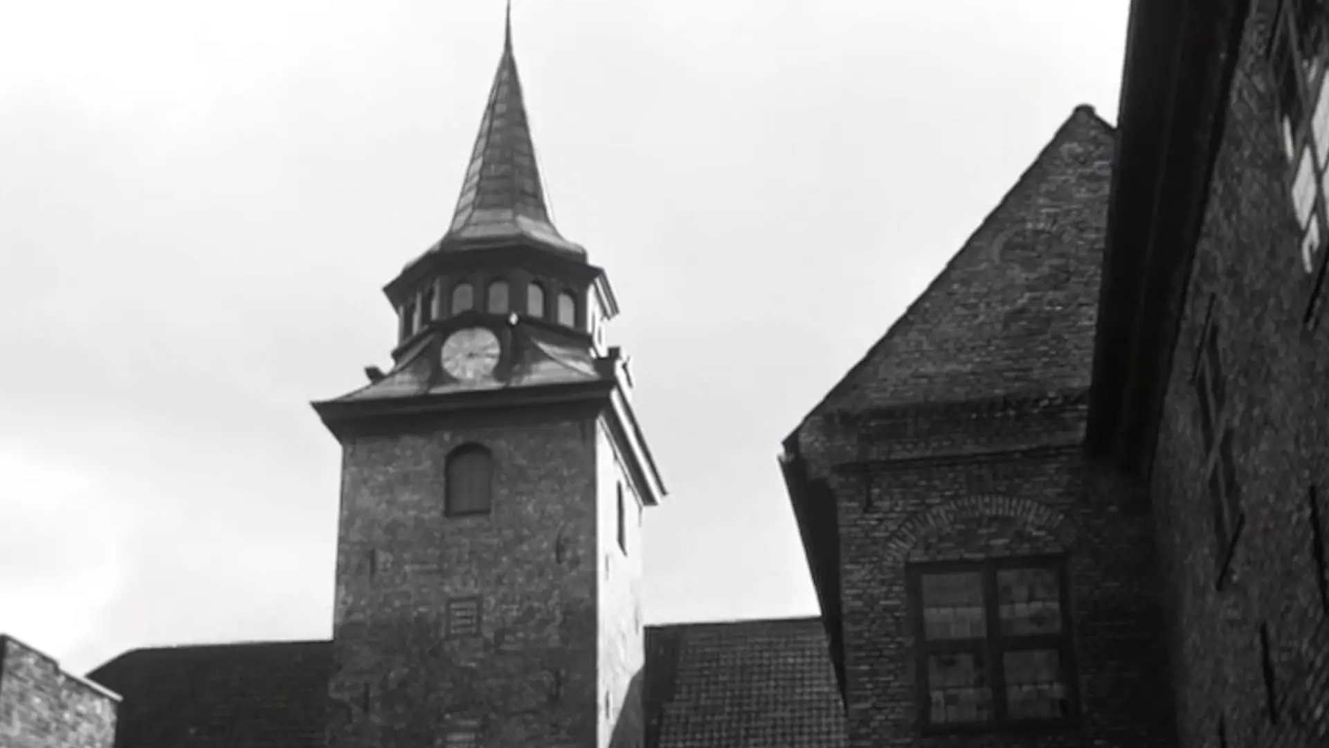 Beskrivende bilde relatert til innholdet i filmen "Kirker i Oslo"
