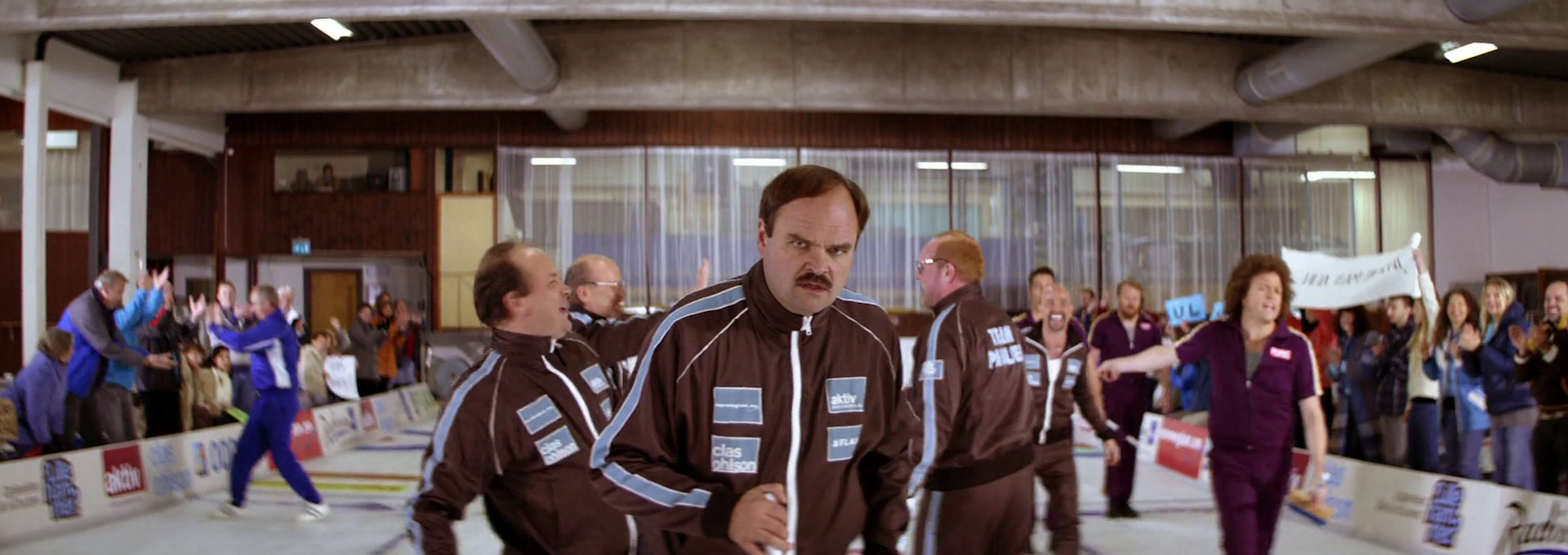 Beskrivende bilde relatert til innholdet i filmen "Kong Curling"