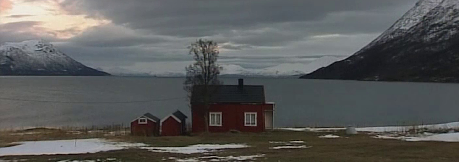 Beskrivende bilde relatert til innholdet i filmen "Moving North - 10 Short Dance Films: Radioballetten"