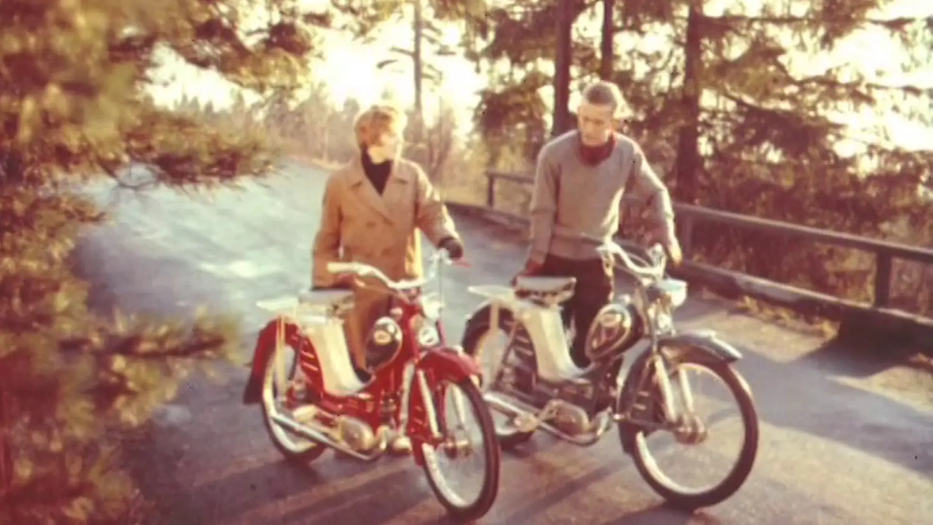 Beskrivende bilde relatert til innholdet i filmen "Tempolett moped"