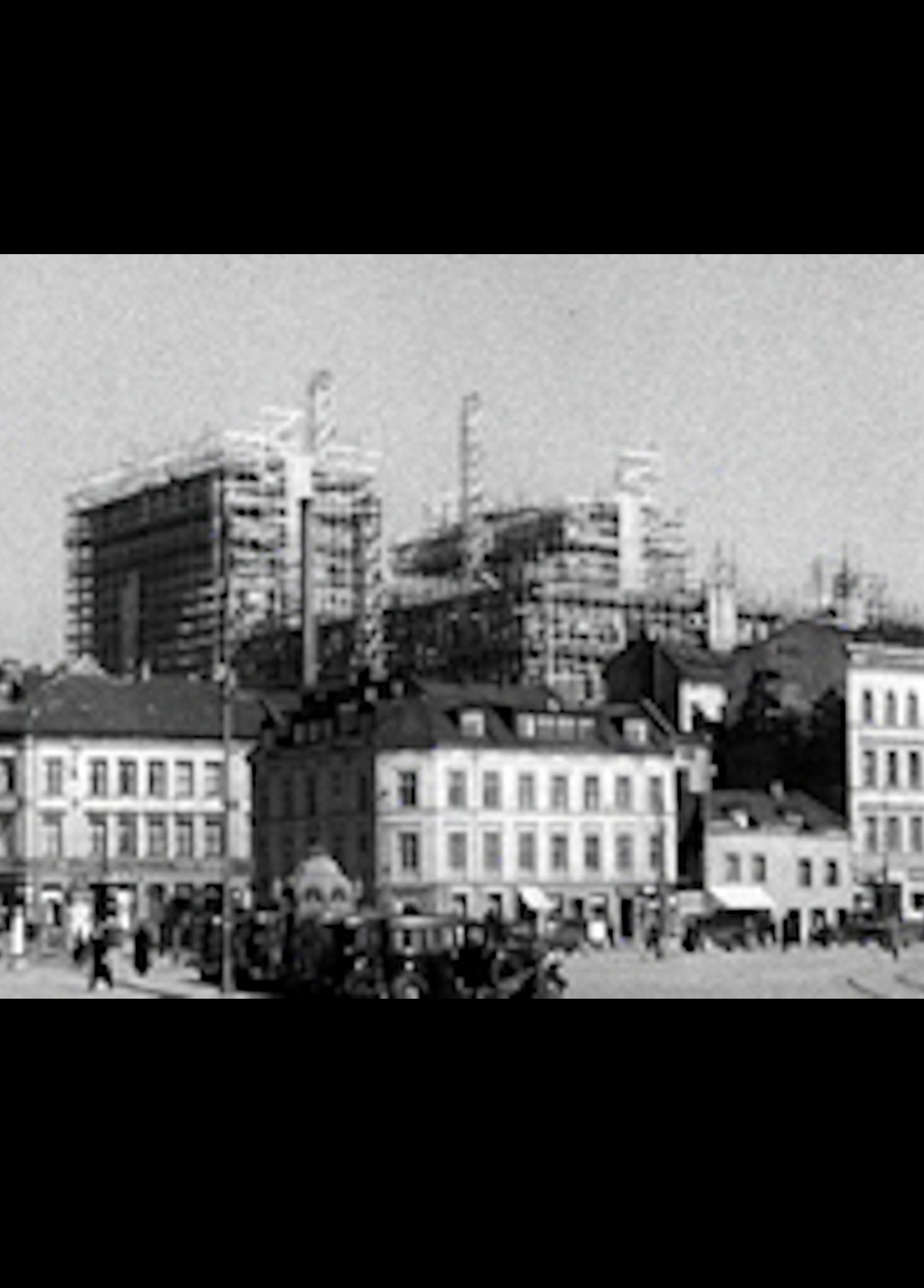 Beskrivende bilde relatert til innholdet i filmen "Vi bygger et rådhus i Vika : en filmhistorie om byggingen av Oslo rådhus"