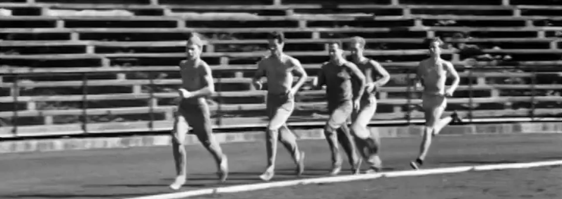 Beskrivende bilde relatert til innholdet i filmen "Oslo : sommer på idrettsplassene"