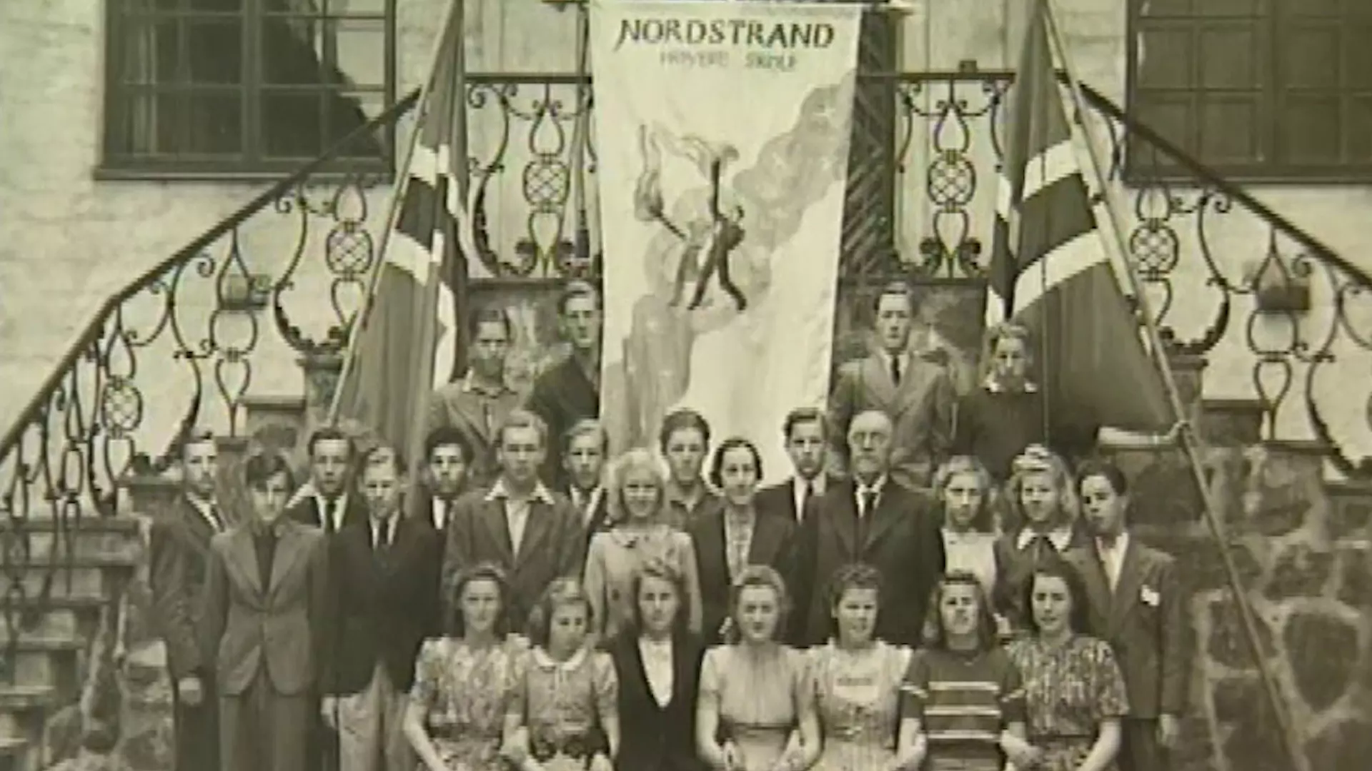 Beskrivende bilde relatert til innholdet i filmen "M/S Donau : deportasjonen av norske jøder til Auschwitz 26.november 1942"