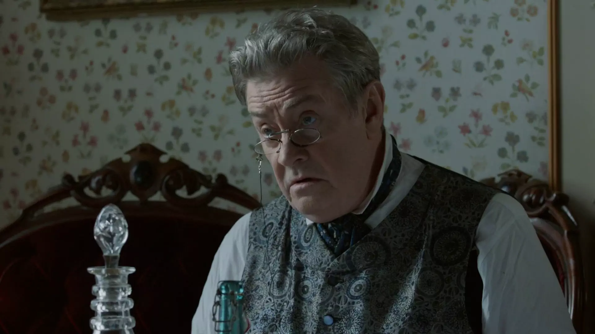 Beskrivende bilde relatert til innholdet i filmen "Frøken Frimans krig S4 - Episode 1"
