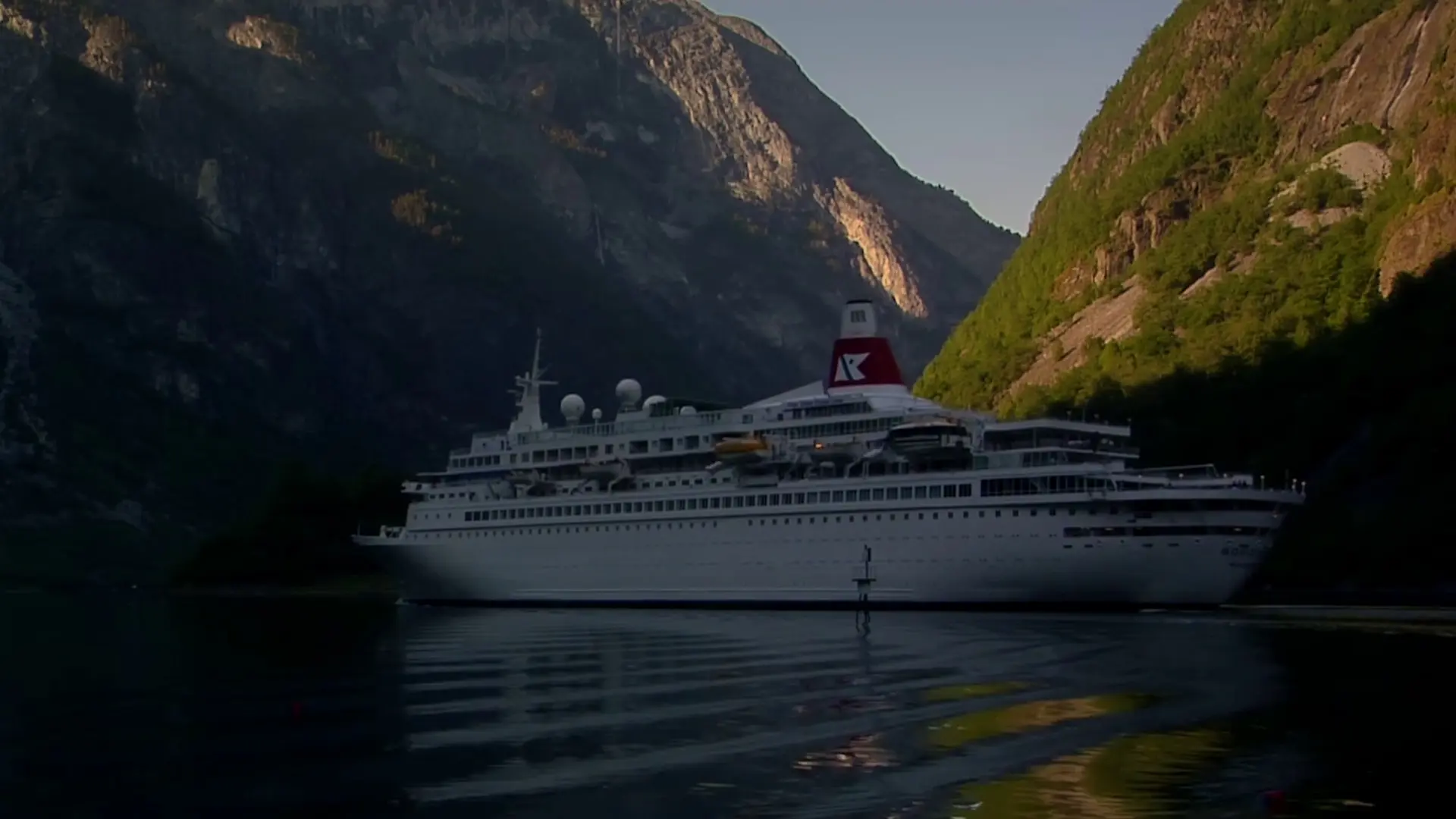 Beskrivende bilde relatert til innholdet i filmen "Fjord"